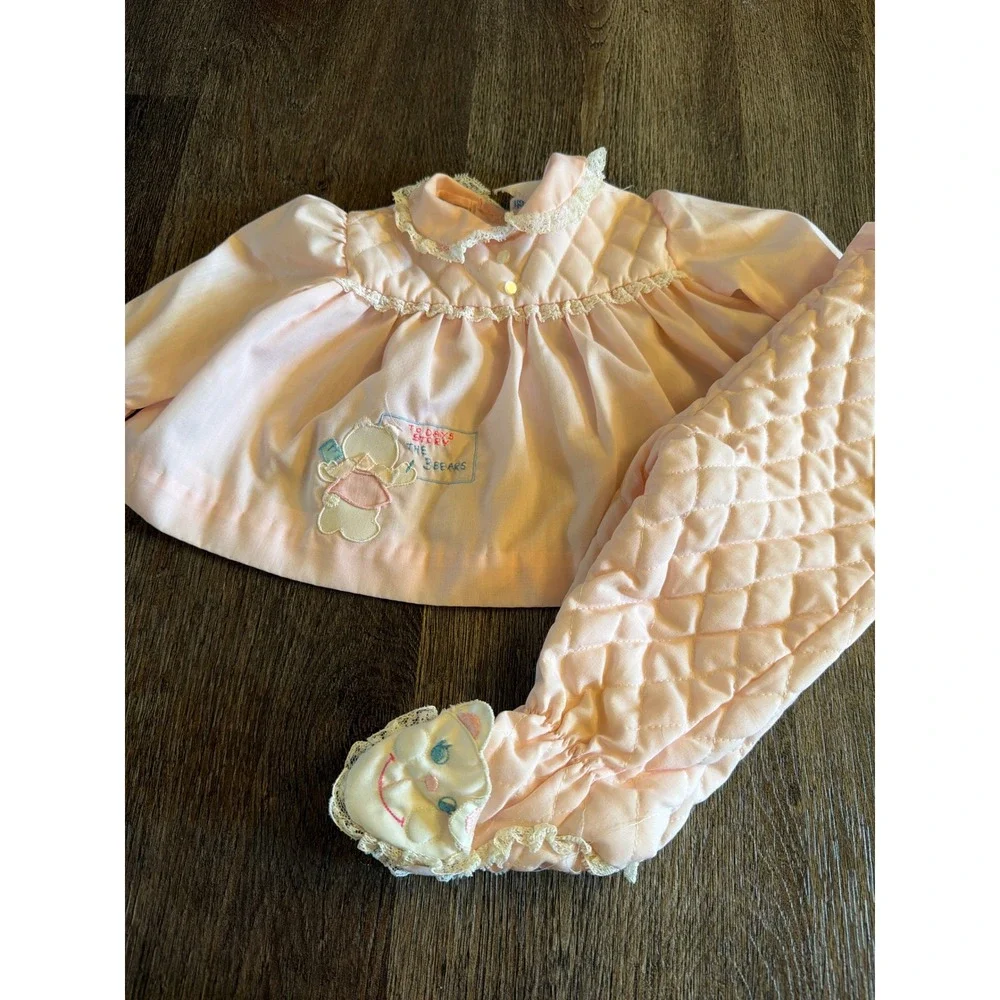 Vintage Nannette Baby Girls Pink Quilted 2 Piece Set Bear Embroidery Lace Trim M